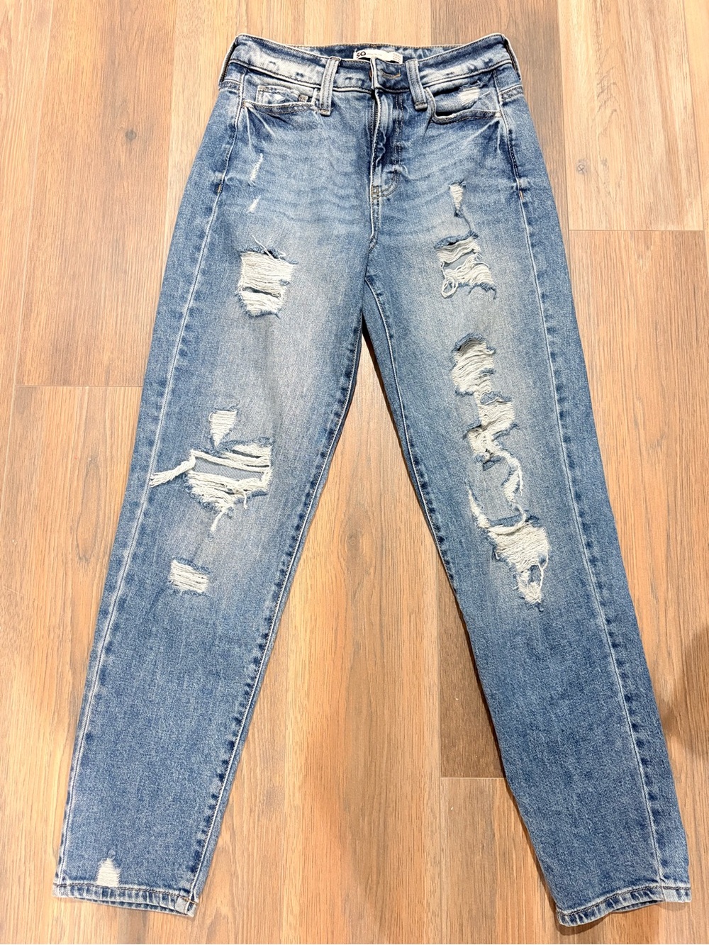 SO Women’s Distressed Light Blue High-Rise Ripped Jeans